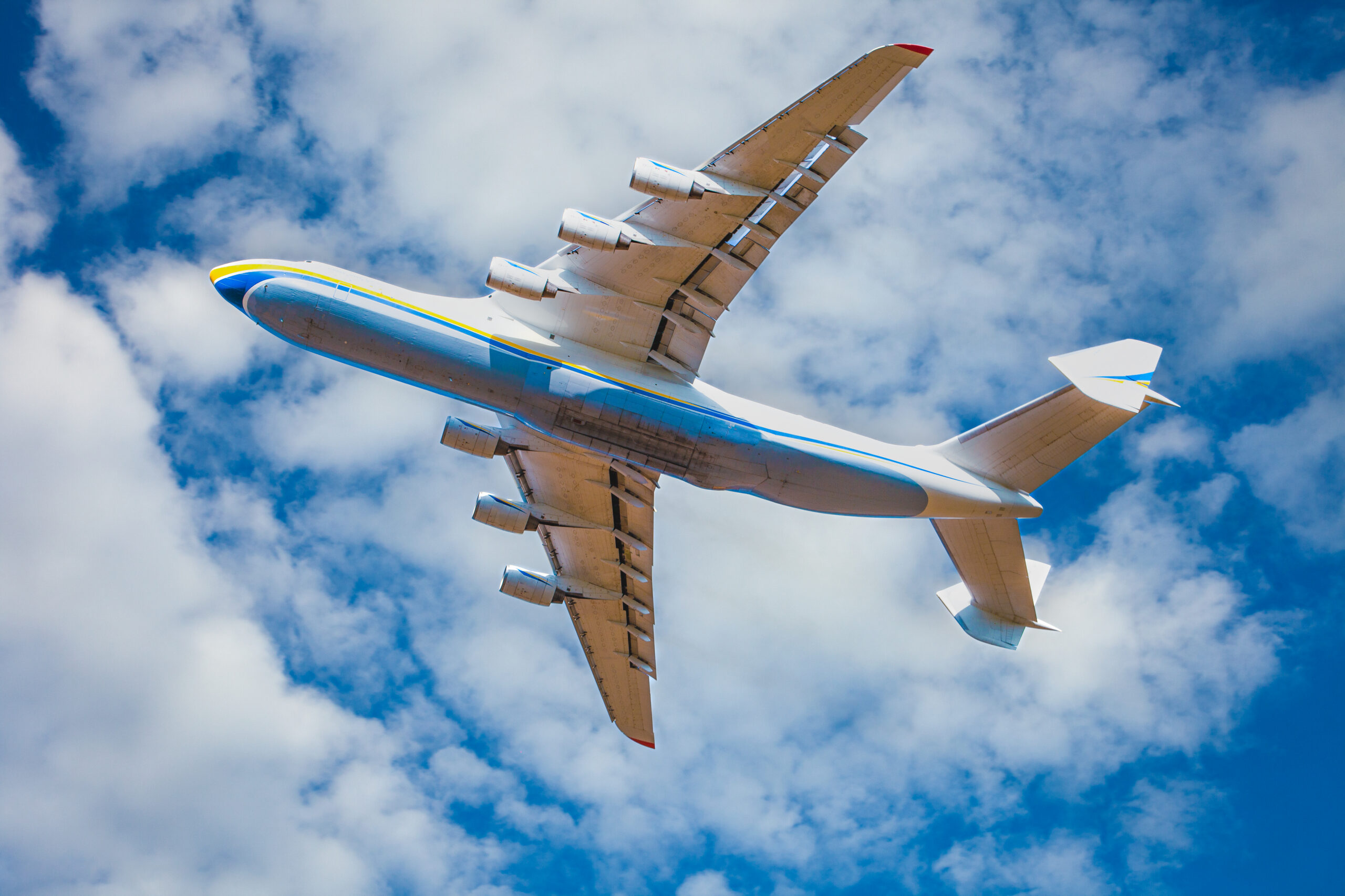 Air freight platform for forwarders supporting airport cargo operations